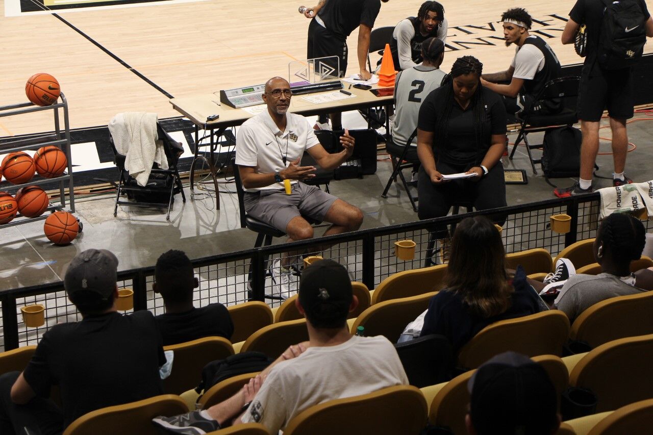Knights Men's Basketball hold Exclusive Event for Knightmare Society
